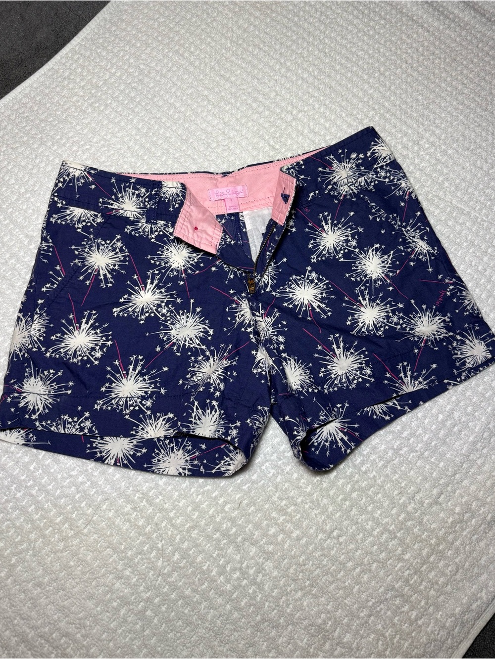 Lilly Pulitzer Sparkle & Glow Firework Callahan Shorts Size 2 RARE and NWOT